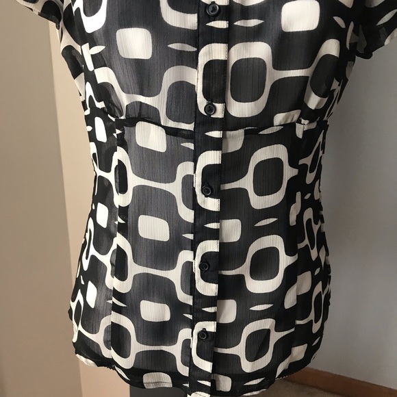 NWOT! Cute Black & White Sheer Top - Like New! - Picture 3 of 4